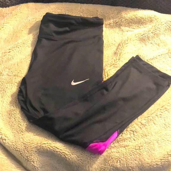 Nike Pants - Nike Workout Capris